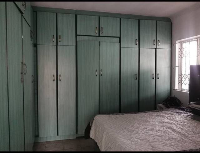 3 BEDROOM PROPERTY TO RENT IN CROSSMOOR